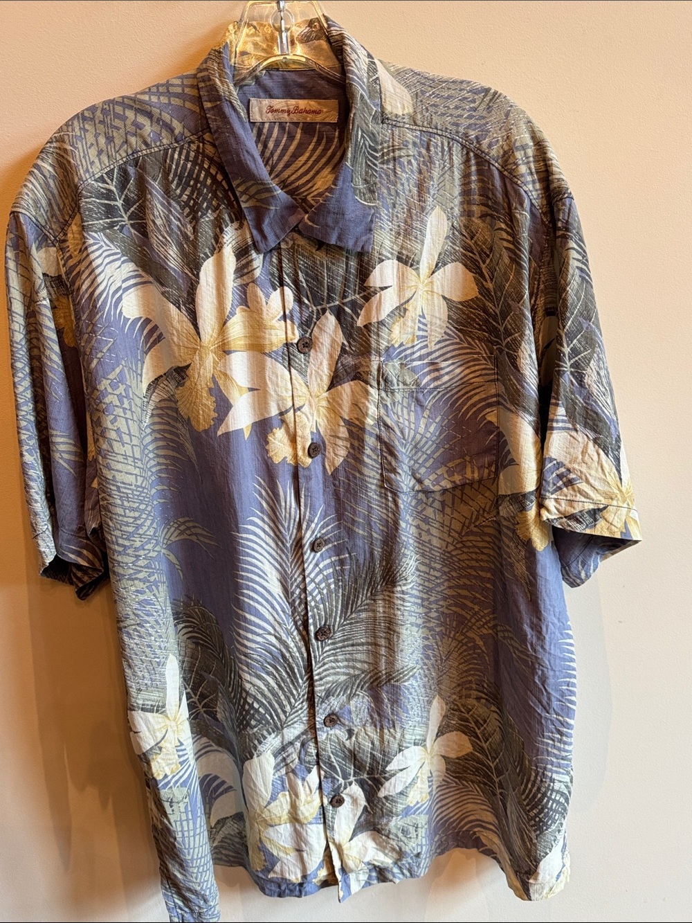Tommy Bahama Blue & Cream Floral Short-Sleeve Button-Up Shirt